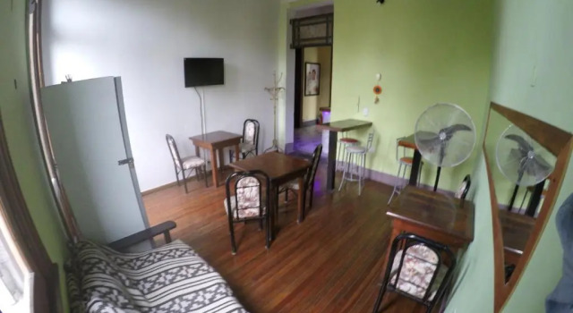Кровать в общем номере Kymani House