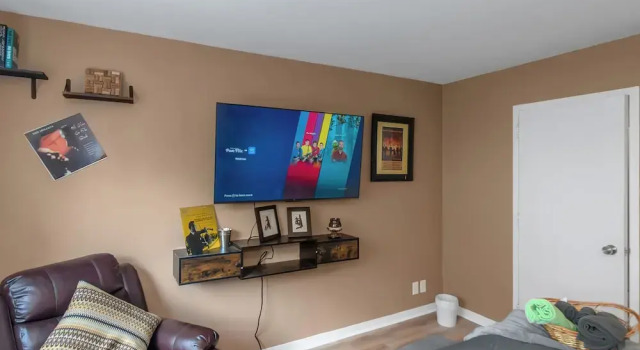 Lux 2BR Condo w/ King Beds DTWN, Забронировать Отель Отели Атланта с парковкой, рядом с Bobby Dodd Stadium, Парковка