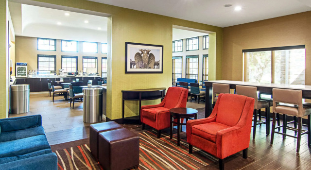 Comfort Suites NW Dallas Near Love Field