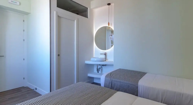 Трёхместный номер Standard Hostal Charlotte-Gran Vía
