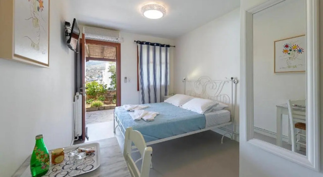 Anemoessa, Забронировать Отель Отели Батсион 4 звезды, 4*