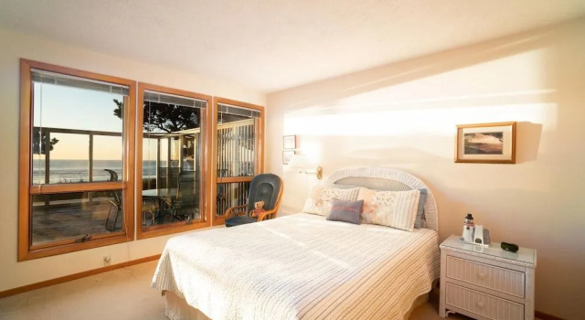 Gene's Coastal Escape, Prenota Hotel Newport 