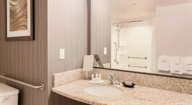 Четырёхместный номер Standard Courtyard by Marriott San Jose Campbell