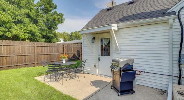 Коттедж c 1 комнатой Private Plainfield Retreat w/ Gas Grill + Patio