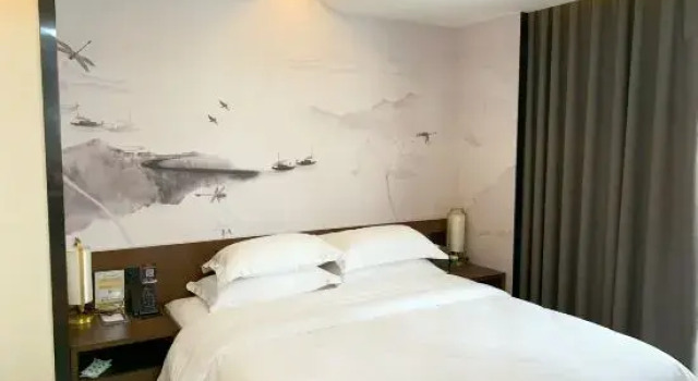 Люкс Premier Tianmei Land Hotel  (Beiliu Wanda Plaza store)