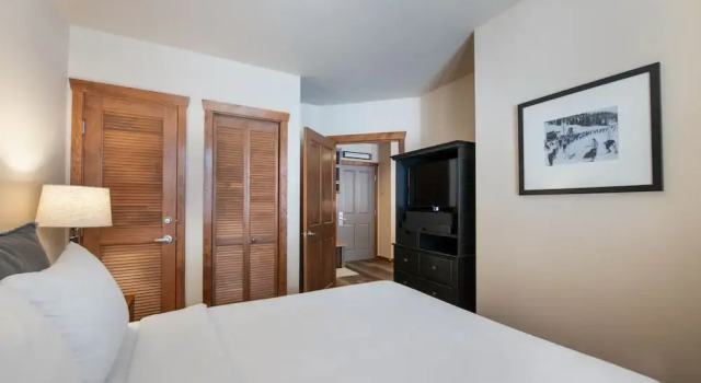 Secluded Condo With Corridor Ski Trail View - Zephyr Mountain Lodge Premium Unit 1201 1 Bedroom Condo