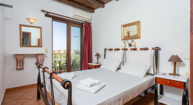 Villa Tzina, Book Villa Tavronitis West Crete
