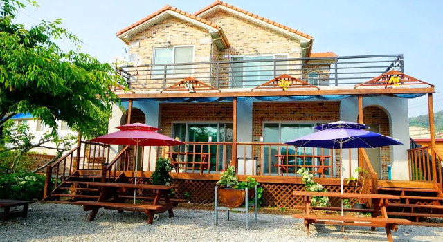 Buan Jayeon Garden Pension