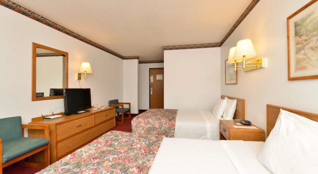 Четырёхместный номер Standard Americas Best Value Inn & Suites Clear Lake