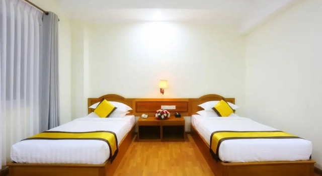 Двухместный номер Deluxe с 2 комнатами Glorious Monywa Hotel