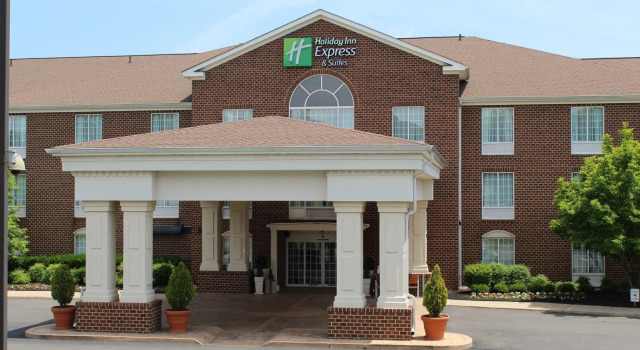 Двухместный номер Standard Holiday Inn Express Hotel & Suites Warrenton by IHG