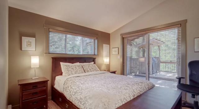 Номер Standard Handsome Dan's Port Renfrew
