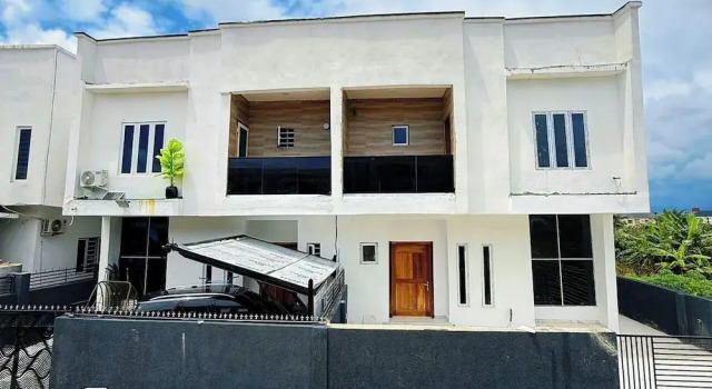 Nextdoor Apartment