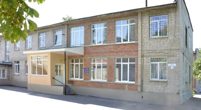 Hostel Kharkiv Young Tourists, Prenota Ostello Hotel a Kharkov con parcheggio, Parcheggio