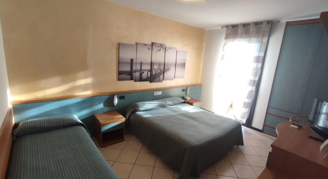 Трёхместный номер Standard с балконом Albergo Al Cacciatore