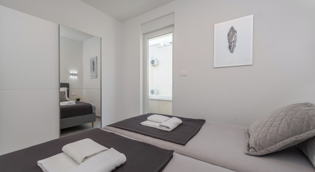 Апартаменты Deluxe Pool Apartments Villa Meteorite