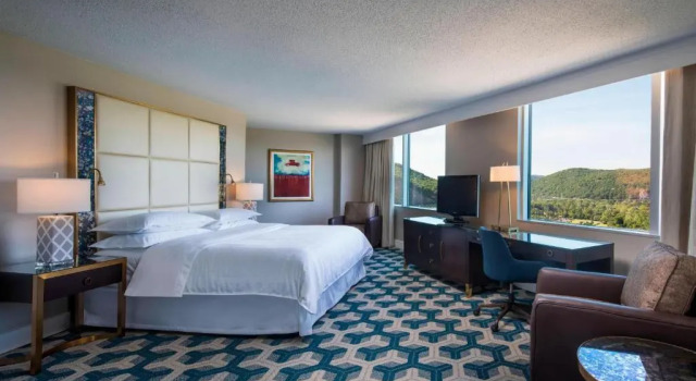 Двухместный клубный номер Executive Sheraton Mahwah Hotel