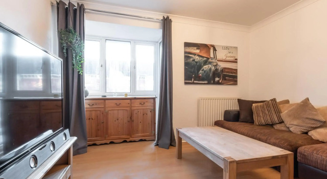 BEST PRICE! LARGE HOME FOR 4 - SMART TV - COMFY BEDS - GARDEN - 4 Single Beds or 2 Doubles!, Забронировать Отель Портсмут Хэмпшир