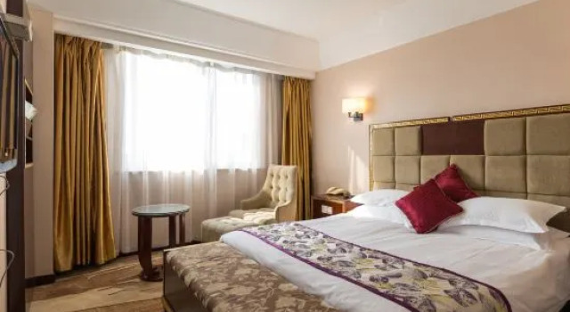 Suite Jiangdu Paramount Hotel