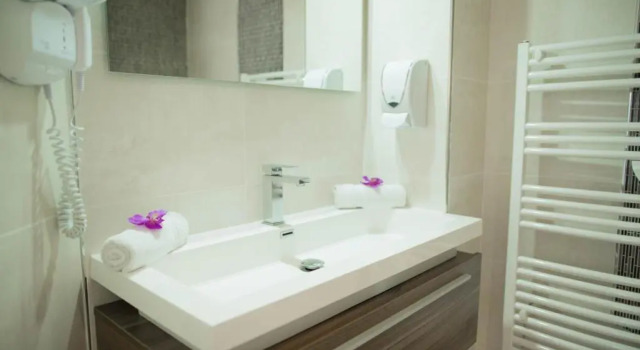 Трёхместный номер Standard Holidays & Work HOTEL