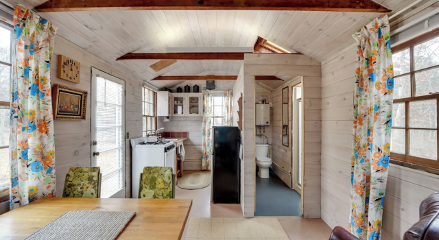 Cozy Vineyard Haven Cottage < 1 Mi to Beach!, Забронировать Дом для отпуска Вайнярд Хейвен 