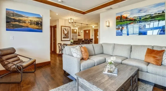 Luxury One Ski Hill 2 Bedroom Ski-in/out Condo at Peak 8, Забронировать Отель Отели Брекенридж с парковкой, рядом с Trygve's Platter Chair Lift, Парковка