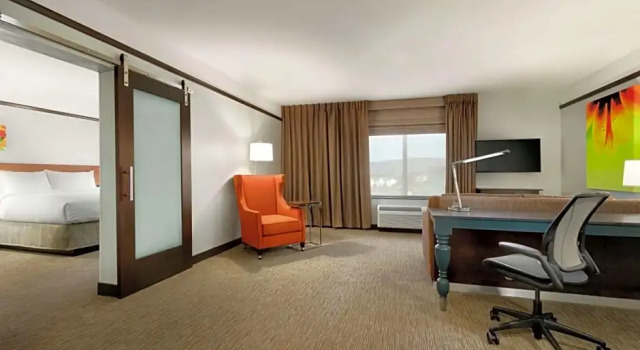 Люкс c 1 комнатой Hilton Garden Inn Medford