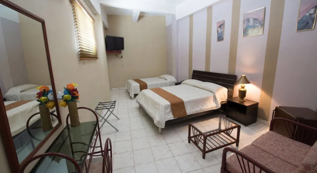 Трёхместный номер Standard Atlantic Suites Hotel