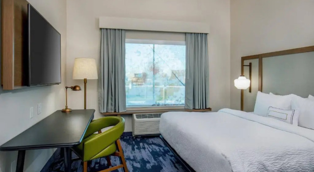 Номер Standard Fairfield Inn & Suites by Marriott McPherson