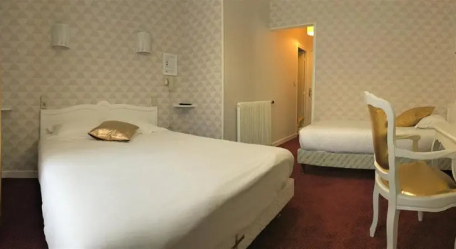 Номер Standard Hôtel Restaurant Le Grillon