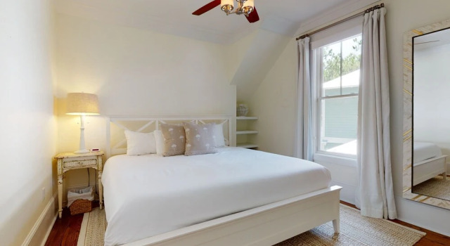 37 Royal Fern Beautiful 4 Bedroom 3.5 Bath with Private Pool - Sleeps 12 Perfect family location 4 Home by RedAwning
