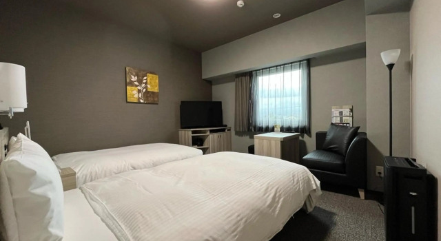 Hotel Route Inn Tokushima Airport -Matsushige Smartinter, Buchen Sie Hotel Matsushige Japan