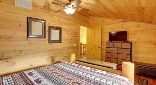 Family Cabin w/ Deck By Mark Twain Natl Forest!, Book Hotel Hoteller i Van Buren med parkering, Parkering