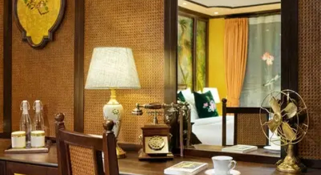 Двухместный люкс Executive с балконом и с видом на море Indochine Premium Halong Bay