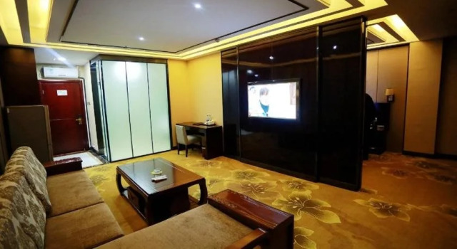 Jiayuguan Jingdu Holiday Hotel, Rezerwuj Hotel Hotele biznesowe w Gansu, 4* 5*