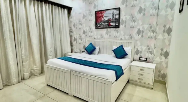 Апартаменты Luxury Happy Feet Homestay by Arony Hospitality Dehradun