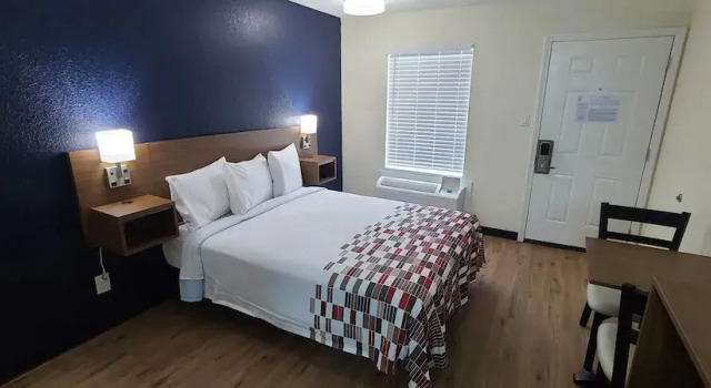 Номер Deluxe Red Roof Inn Byron