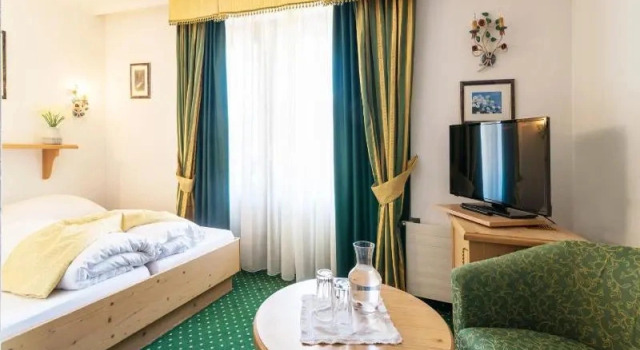 Четырёхместный номер Economy Hotel Alpenhof