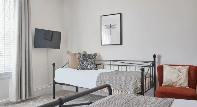 The Farmhouse, Забронировать Отель Бизнес-отели Англии, 4* 5*