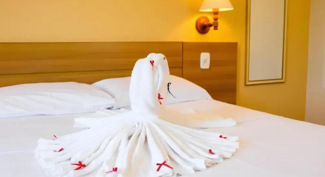 Двухместный номер Deluxe с балконом и с видом на бассейн Hotel Ponta das Toninhas