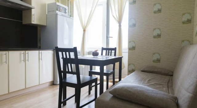 Apartment on 5-ya proseka 101, Prenota Appartamento Hotel a Samara con parcheggio, Parcheggio