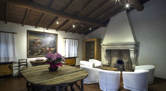 Costa degli Ulivi, Prenota Hotel Fumane Valpolicella