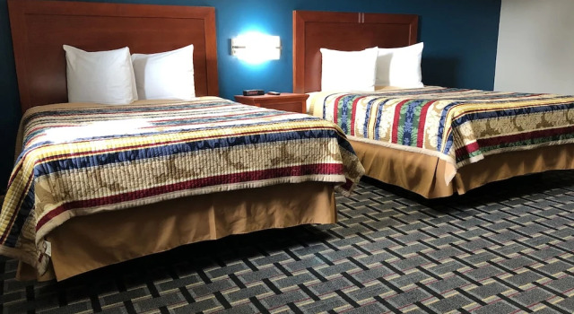 Четырёхместный номер Standard Royal Motel