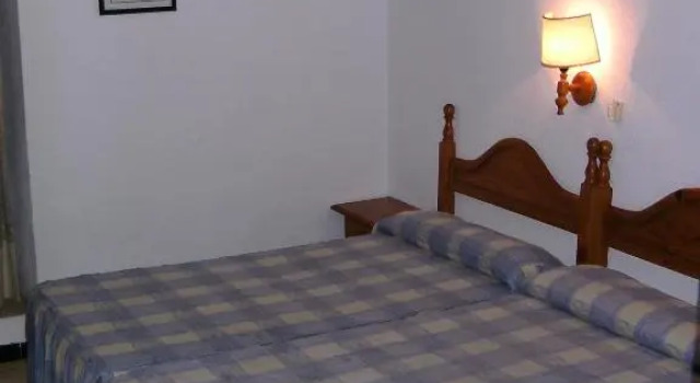 Трёхместный номер Standard Hostal Alicante