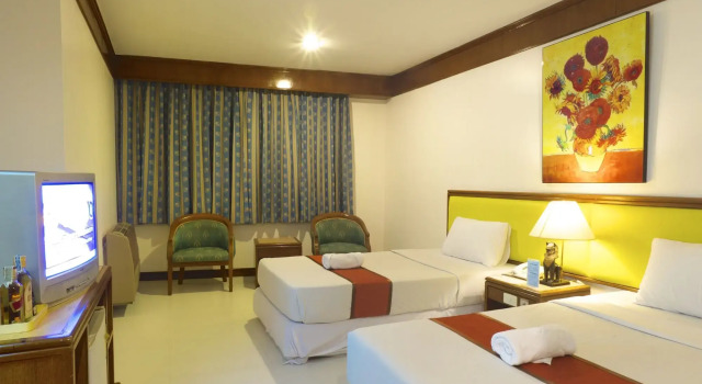 Silom Avenue Inn