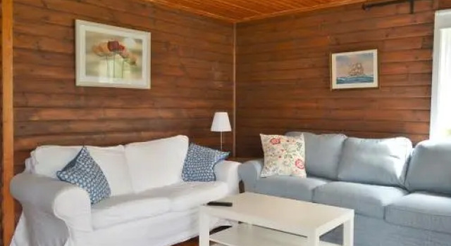 K45 Mackenzie Cottage, Book Vacation Home Hotels in Gavleborg with Parking, Parking