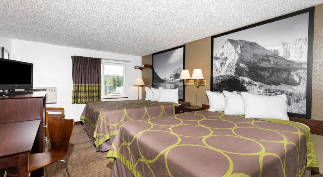 Четырёхместный номер Standard Super 8 by Wyndham Missoula/Brooks Street