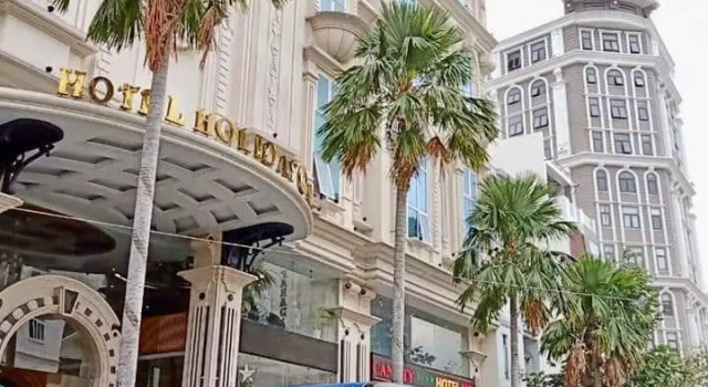 Номер Standard Holiday One Can Tho Hotel