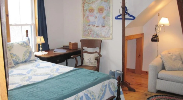 Maple House Bed & Breakfast, 예약 호텔 로웨 