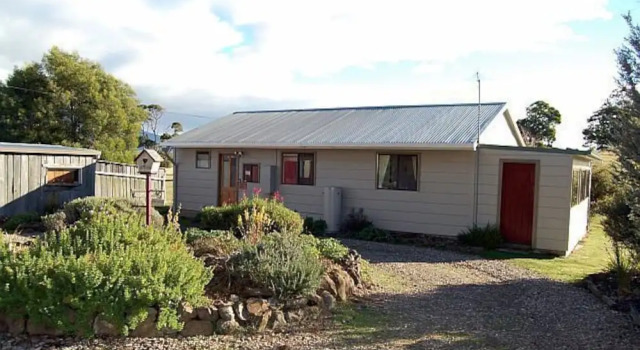 Engadine Cottage, Book Feriehus Hoteller i Mole Creek med parkering, Parkering